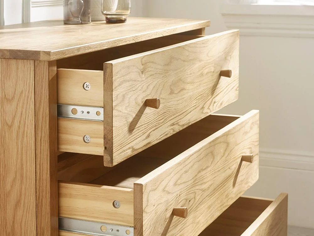 Julian Bowen Julian Bowen Coxmoor Oak 3 Drawer Chest of Drawers