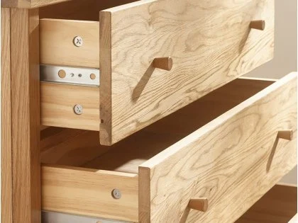 Julian Bowen Coxmoor Oak 5 Drawer Chest of Drawers